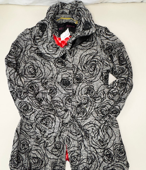 Vist Large View of Product Image Which is Used Betsey Johnson Short Light Jacket M-8/10