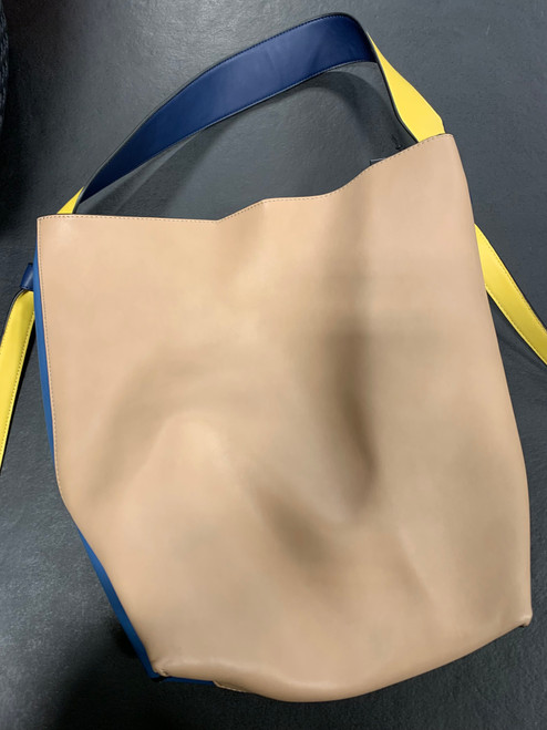 Vist Large View of Product Image Which is Used Unbranded Large Handbag