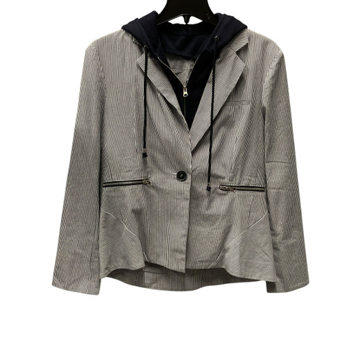 Vist Large View of Product Image Which is Used Fate Short Light Jacket L-12/14