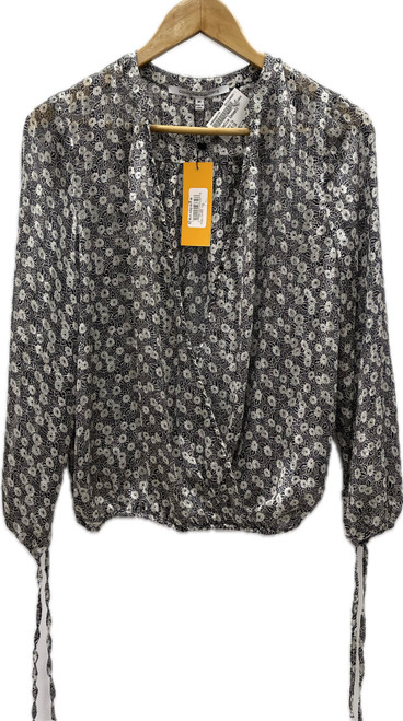 Vist Large View of Product Image Which is Used Collective Concepts Long Sleeve Top M-8/10