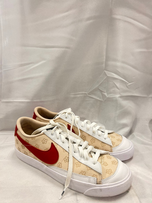 Vist Large View of Product Image Which is Used Nike Casual Shoes 9.5