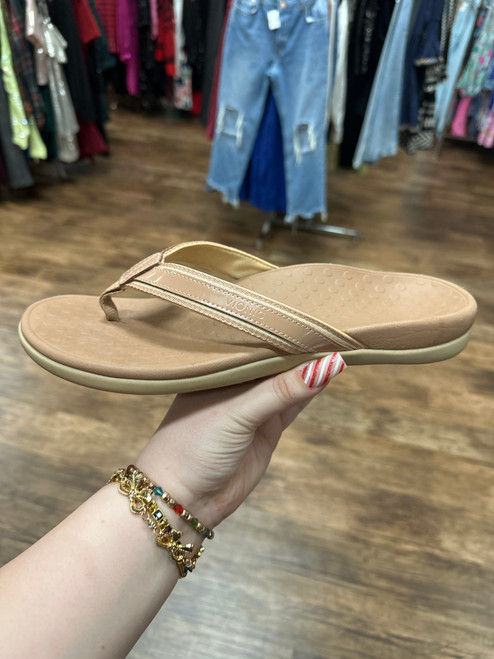 Vist Large View of Product Image Which is Used Vionic Flip Flops 10