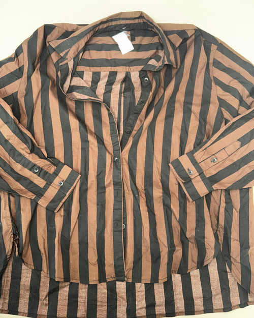 Vist Large View of Product Image Which is Used Unbranded Long Sleeve Top S-4/6