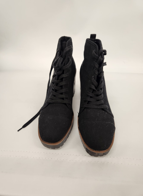 Vist Large View of Product Image Which is Used Chinese Laundry Ankle Boots 9