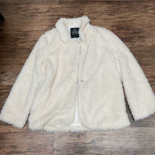 Vist Large View of Product Image Which is Used Louise Paris Short Light Jacket L-12/14