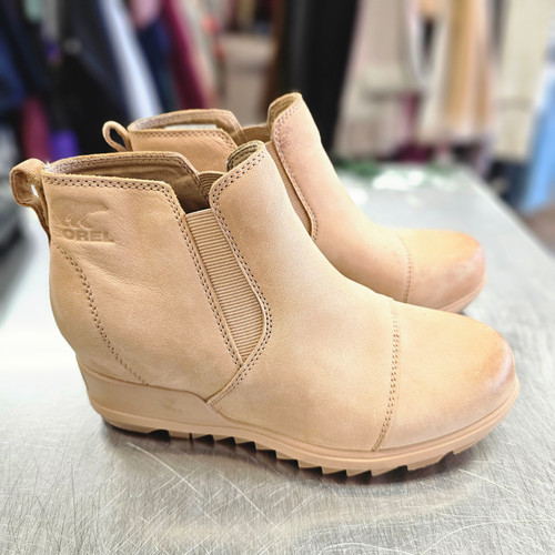 Vist Large View of Product Image Which is NWOT Sorel Ankle Boots 7