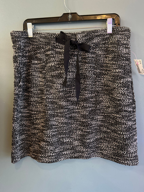 Vist Large View of Product Image Which is Used Loft Short Skirt 12-31 dff2