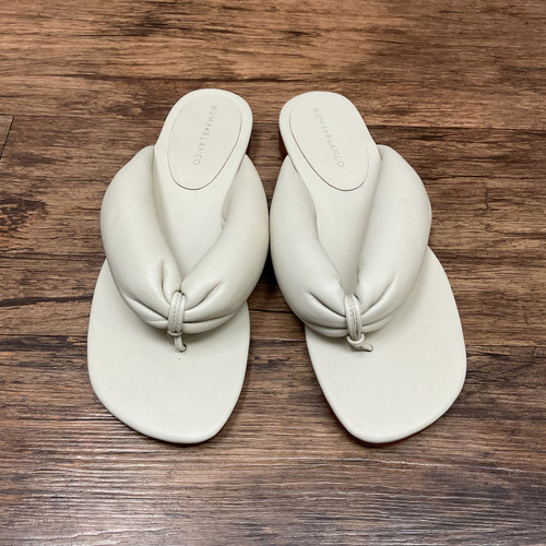 Vist Large View of Product Image Which is Used Huma Blanco Sandals 7.5