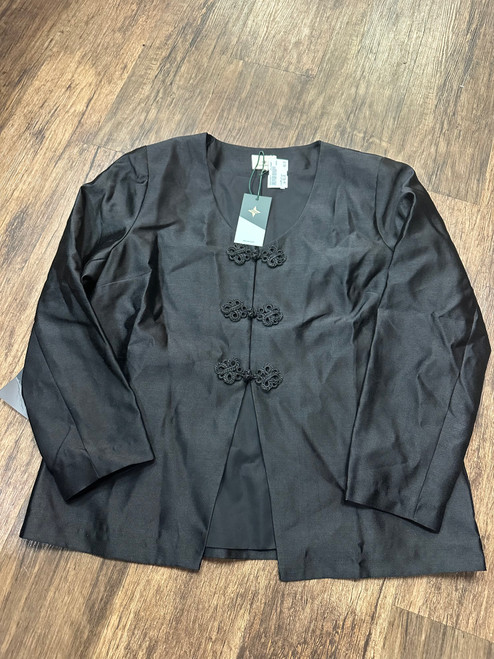 Vist Large View of Product Image Which is Used tuckernuck Blazer XXL-20