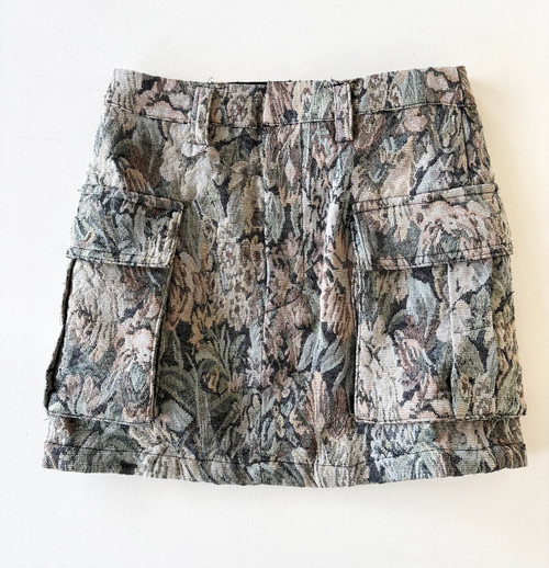 Vist Large View of Product Image Which is Used Unbranded Short Skirt 4-27