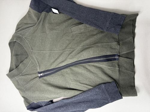 Vist Large View of Product Image Which is Used Lululemon Athletica Active Sweatshirt M-8/10