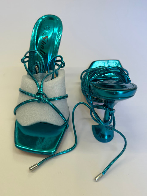 Vist Large View of Product Image Which is Used Shein High Heels 8.5