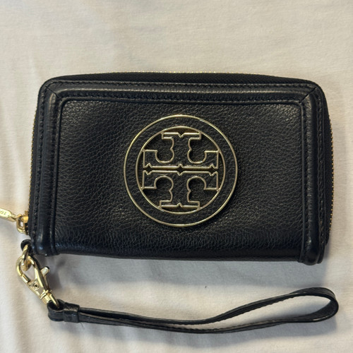 Vist Large View of Product Image Which is Used Tory Burch Leather Wallet