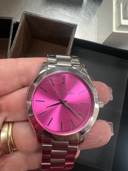 Vist Large View of Product Image Which is Used Michael Michael Kors Watch