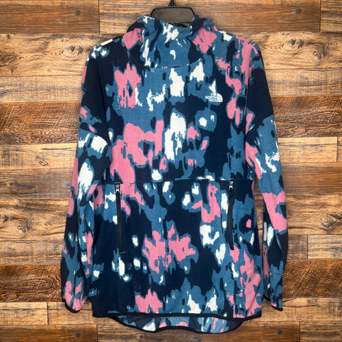 Vist Large View of Product Image Which is Used The North Face Sweatshirt M-8/10