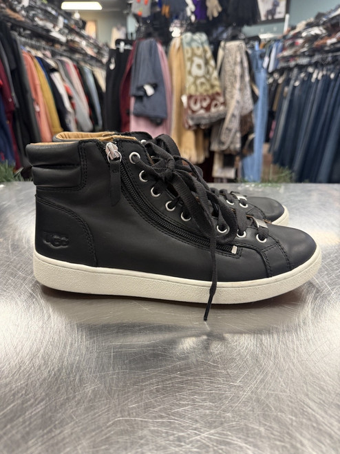 Vist Large View of Product Image Which is Used Ugg Australia Casual Shoes 10