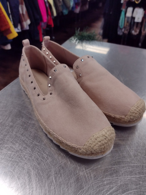 Vist Large View of Product Image Which is Used Marc Fisher Flats 8