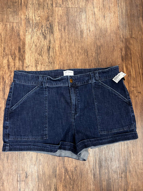 Vist Large View of Product Image Which is Used Lane Bryant Shorts 22-36
