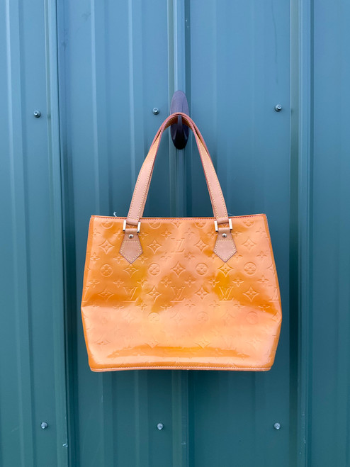 Vist Large View of Product Image Which is Used Louis Vuitton Large Handbag