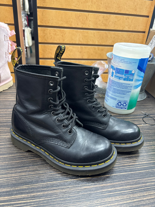 Vist Large View of Product Image Which is Used Dr. Martens Ankle Boots 5