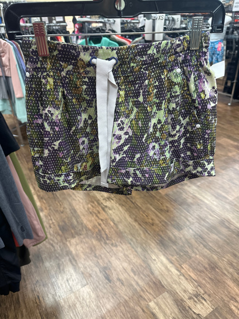 Vist Large View of Product Image Which is Used Lululemon Athletica Shorts 4-27