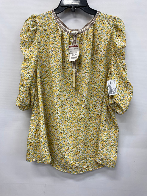 Vist Large View of Product Image Which is Used Max Studio Short Sleeve Top 1X-18