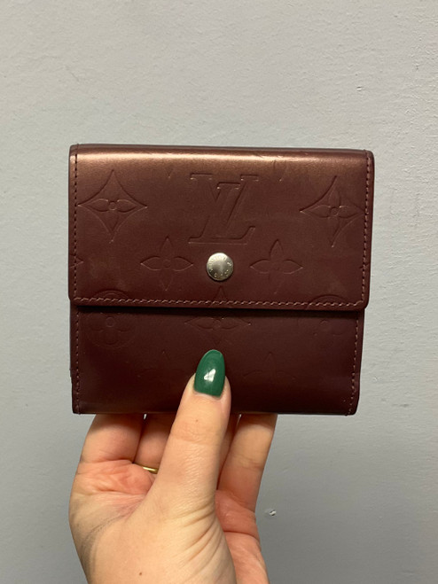 Vist Large View of Product Image Which is Used Louis Vuitton Leather Wallet