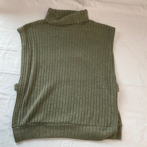 Vist Large View of Product Image Which is Used Shein Sleeveless Top S-4/6