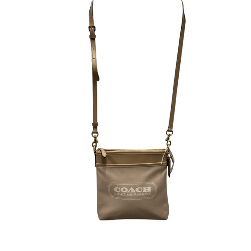 Vist Large View of Product Image Which is Used Coach Small Handbag