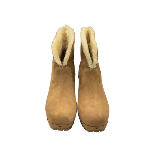 Vist Large View of Product Image Which is Used Ugg Australia Ankle Boots 9