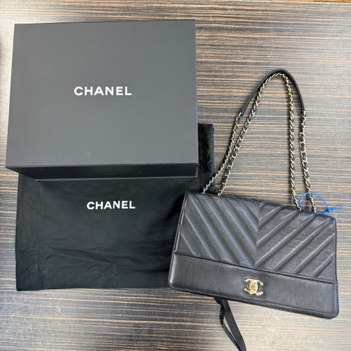 Vist Large View of Product Image Which is Used Chanel Large Leather Handbag