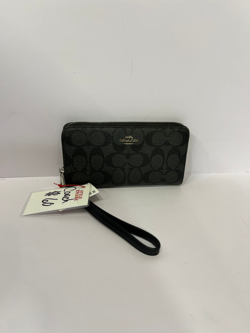 Vist Large View of Product Image Which is Used Coach Leather Wristlet