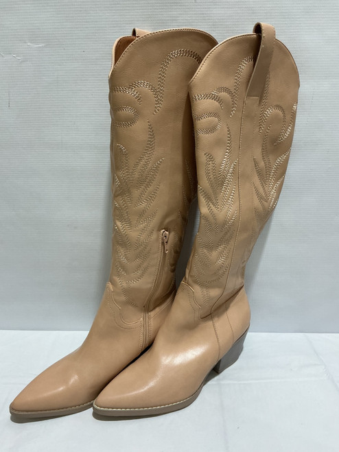 Vist Large View of Product Image Which is Used Unbranded Tall Boots 7.5