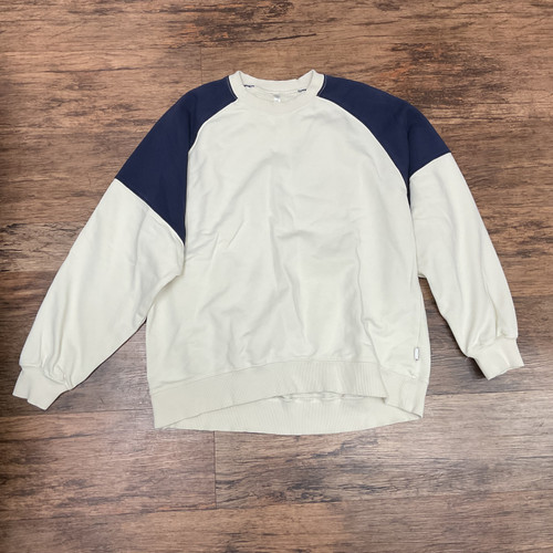 Vist Large View of Product Image Which is Used Fabletics Active Sweatshirt S-4/6