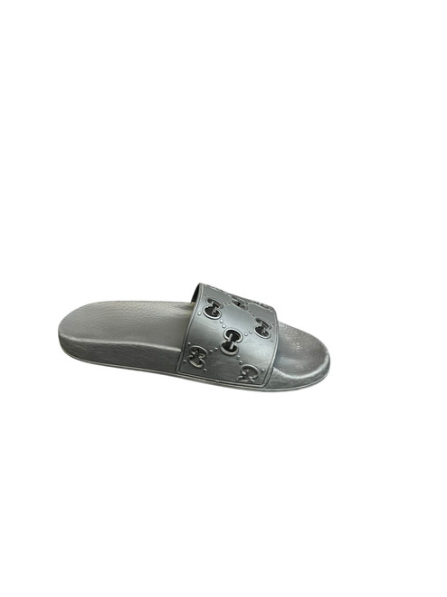 Vist Large View of Product Image Which is Used Gucci Flip Flops 6