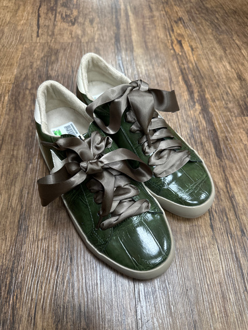 Vist Large View of Product Image Which is Used Unbranded Casual Shoes 6