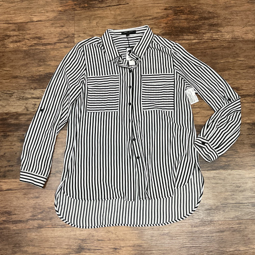 Vist Large View of Product Image Which is Used Romeo & Juliet Couture Long Sleeve Top L-12/14