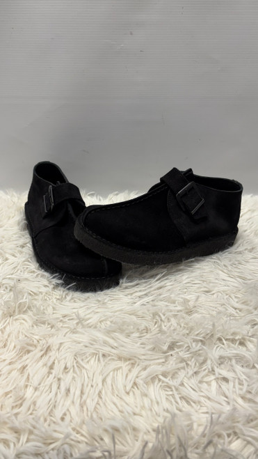 Vist Large View of Product Image Which is Used Clarks Casual Shoes 8.5