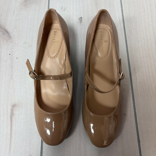 Vist Large View of Product Image Which is Used Bandolino Low Heels 8.5