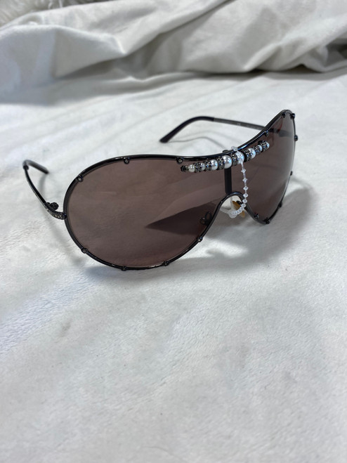 Vist Large View of Product Image Which is Used Unbranded Sunglasses