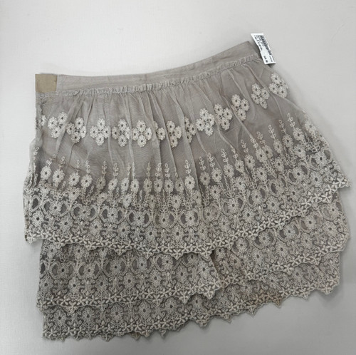 Vist Large View of Product Image Which is Used Garnet Hill Short Skirt M 8-10/28-30