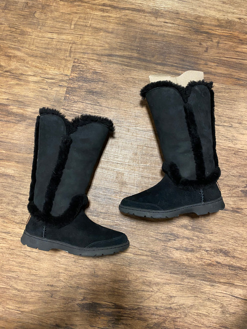 Vist Large View of Product Image Which is Used Ugg Australia Outerwear Boots 6