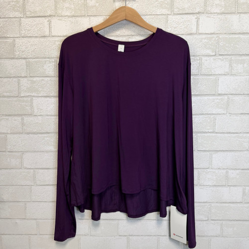 Vist Large View of Product Image Which is Used Lululemon Athletica Active Long Sleeve L-12/14