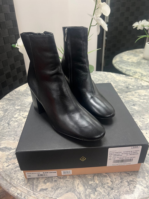 Vist Large View of Product Image Which is NWT Halogen Ankle Boots 9