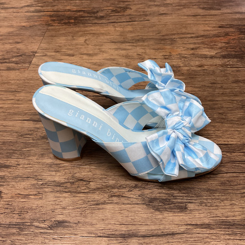 Vist Large View of Product Image Which is Used Gianni Bini High Heels 8.5