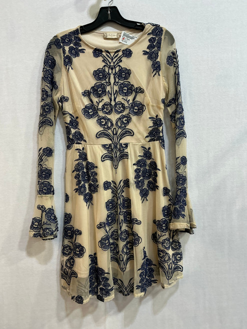 Vist Large View of Product Image Which is Used Altar'd State Short Dress B S-4/6