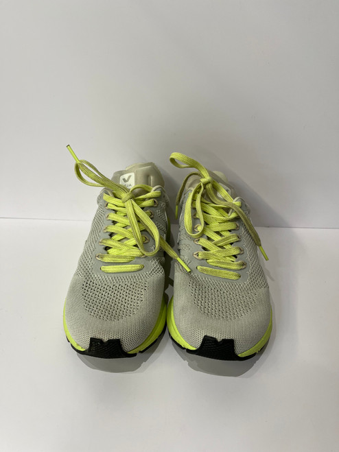 Vist Large View of Product Image Which is Used Veja Performance Shoes 9