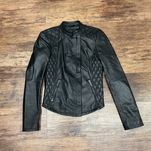 Vist Large View of Product Image Which is Used Zara Basic Short Light Jacket S-4/6