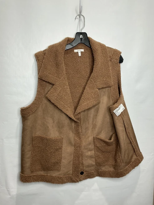 Vist Large View of Product Image Which is Used Maurices Lightweight Vest XL-16