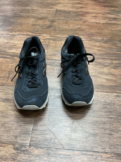 Vist Large View of Product Image Which is Used New Balance Performance Shoes 7.5